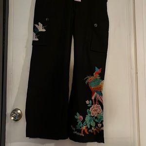 Johnny Was- Hinga wide leg cargo pant size 6 Never Worn.